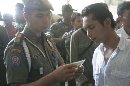 PULUHAN PENDUDUK PENDATANG DITERTIBKAN DI GUDANG PEMULUNG